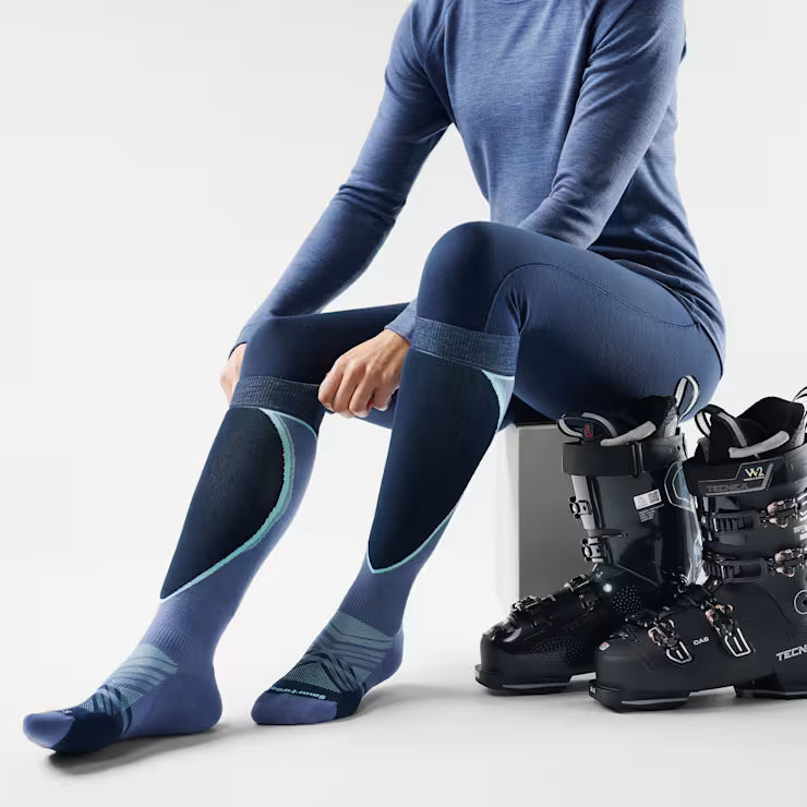 Smartwool Merino Women's Ski Extra Stretch Over The Calf Socks - Image 2