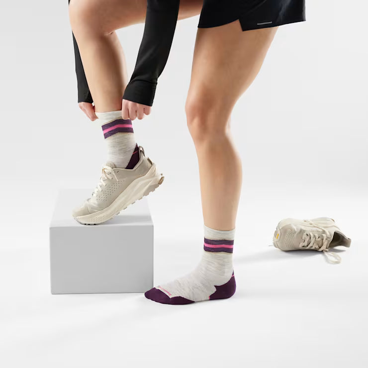 Smartwool Merino Women's Run Mid Crew Socks - Image 2