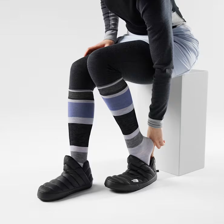 Smartwool Merino Women's Snowboard Extra Stretch Over The Calf Socks - Image 2