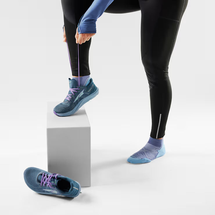 Smartwool Merino Women's Run Ankle Socks - Image 2